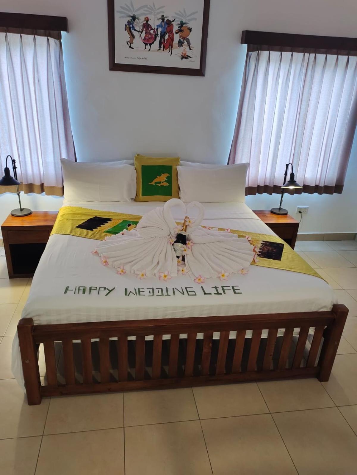 Aparthotel Tropical Hideaway Beau Vallon  Exterior foto